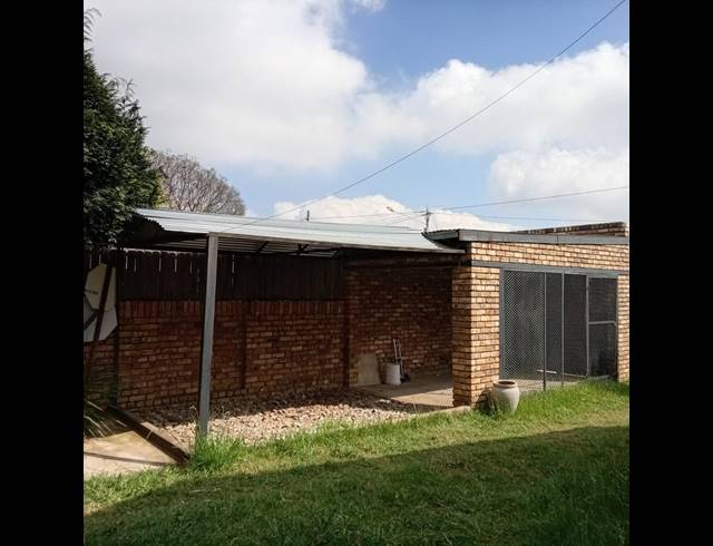 2 BEDROOM HOUSE FOR SALE IN KRUGERSDORP